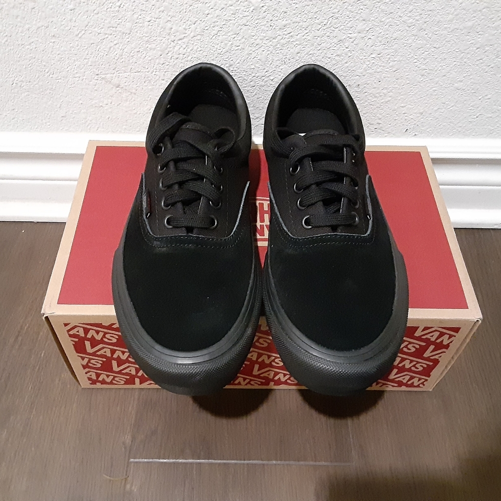 Vans - Picture 4 of 4